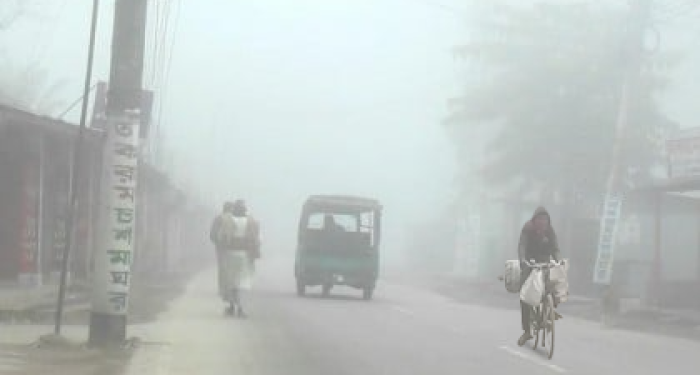 কুড়িগ্রামে ঘন কুয়াশায় বাড়ছে শীতের প্রকোপ